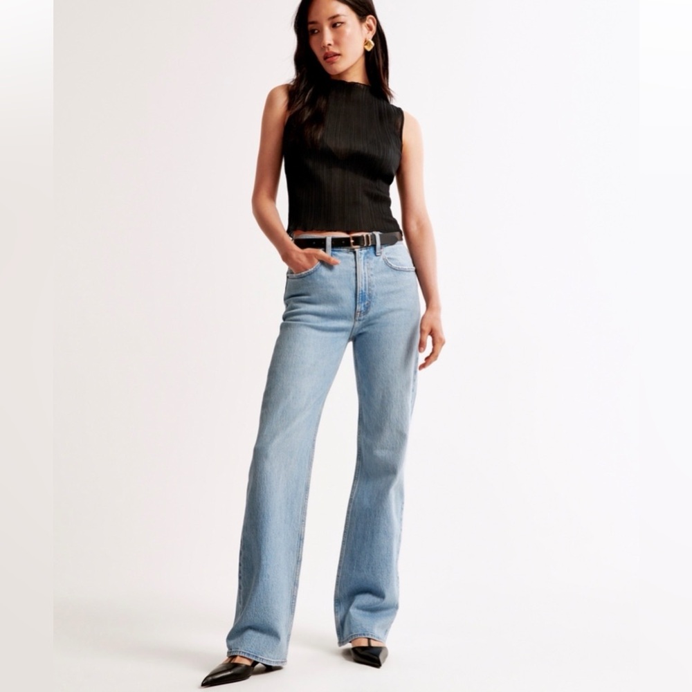 abercrombie high rise relaxed 90’s jeans medium wash